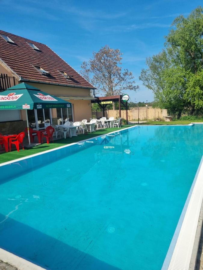 Beach Taban Vendeghaz Balatonlelle Exterior foto